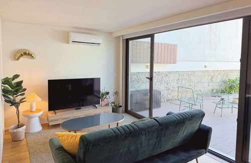 Santa Marinha Apartment | Peaceful & Luxurious Flat | Terrace by HostWise
