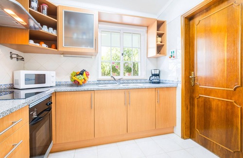 Armacao de Pera Villa | Peaceful villa with pool and barbecue
