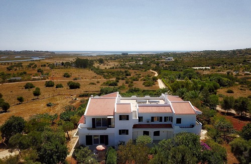Vale da Lama Villa | Peacefull 4 persons apartment, Ocean view, Beach is 5 km