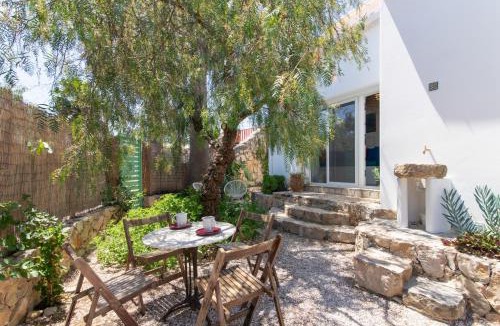 Moncarapacho e Fuseta Apartment | Pebble Cottage