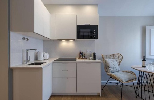Merces House | Peixeira Studios and Apartments