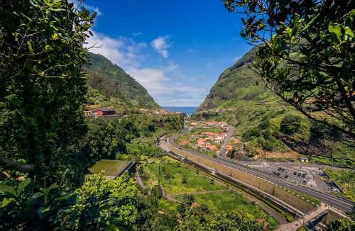 Sao Vicente Ski Chalet | Pereira Place - Cottage