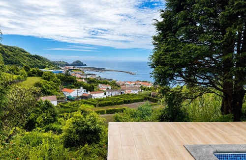 Lajes do Pico House | Pico Island Villas 20 · Private Pool, Sea & Pico View
