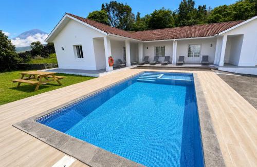Lajes do Pico Villa | Pico Island Villas 20 - Private Pool, Sea & Pico View