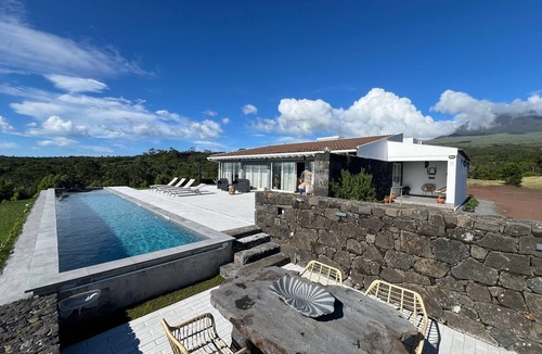 Madalena Villa | Pico Terrace