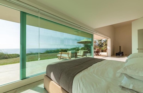 Azenhas do Mar Villa | Pierino's Cliff