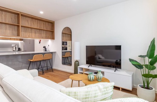 Santa Marinha Apartment | Polacos Residence | 1BR | Apt F by LovelyStay