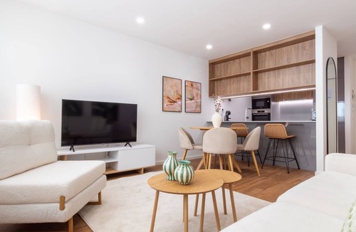 Santa Marinha Apartment | Polacos Residence | 1BR | Apt B by LovelyStay