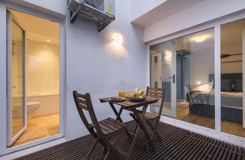 Lisbon Old Town Apartment | Polo Room - Clean & Safe