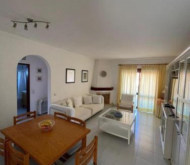 Alporchinhos Apartment | Porches Superior Balcony Pool Flat