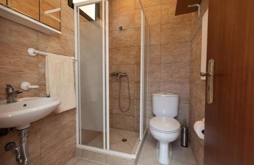 Sao Vicente House | Portas da Levada B by Rent-a-key