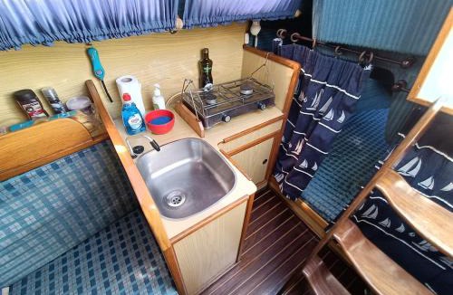 Parque das Nacoes Boat Rental | Portuguese Sailboat Experience I