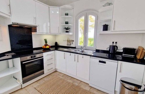 Luz Villa | Praia da Luz villa, 3br 2ba, two blocks from the stunning Atlantic coast