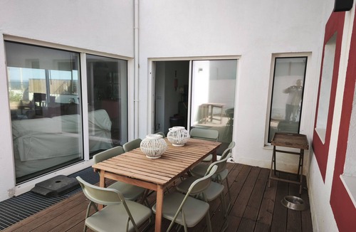 Praia das Macas House | Praia das Maças - Azenhas do Mar V4 Beachfront Home