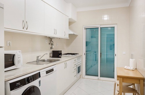 Prainha Apartment | Prainha 2BR with Balcony & Pools | Alvor