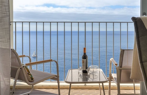 Camara de Lobos Apartment | Premium apartment panoramic seaview |AtlanticFrame