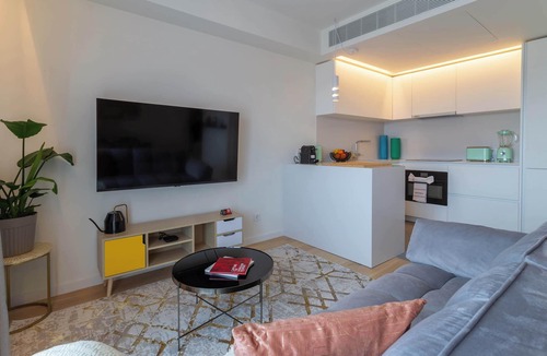 Falca Apartment | Premium Lisbon Residence | Pool, Gym & Parking
