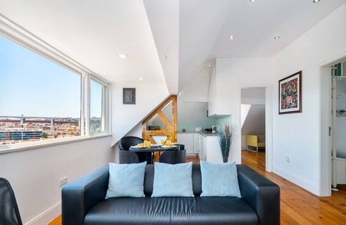 Lisbon Old Town Apartment | Premium River View Apartment