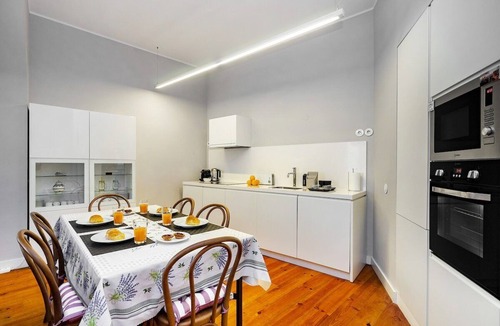 Santa Catarina Apartment | Prime Lisbon Living Great for D Nomads & R Workers