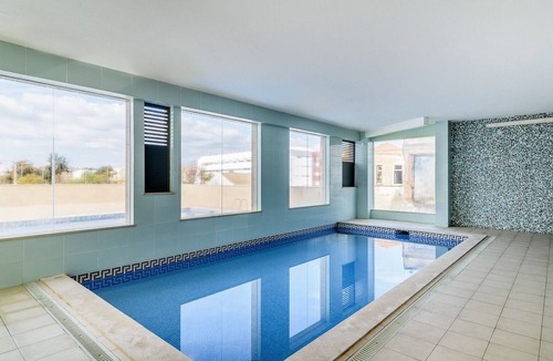 Lagos Apartment | Prime Location | Fully A/C | Town Centre | Pool | Garage