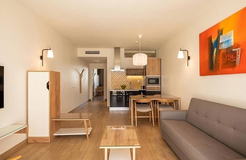 Luz Apartment | Prime Location! Kitchenette, Outdoor Pool, Pets Allowed, Near Burgau Beach!