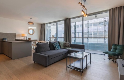 Marvila Apartment | Prime Riverside 1BDR Apartment by LovelyStay