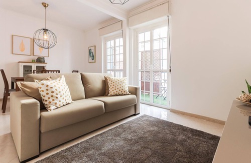 Principe Real Apartment | PRINCIPE REAL BALCONY by HOMING