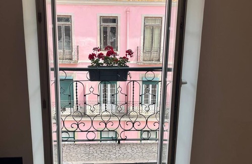 Santo Antonio Apartment | Principe Real Botanical Gardens