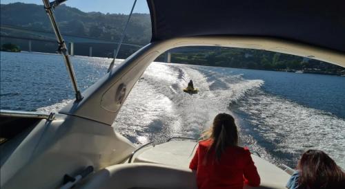 Gondomar Boat Rental | Private Boat Douro Valley