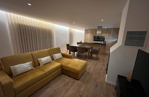 Guimaraes House | Private house with shared outdoor pool
