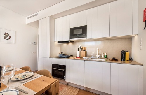 Tavira Ski Chalet | Private Rooftop w/Pool in Tavira