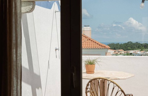 Almocageme House | Private room 2 in a shared house