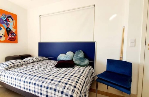 Pragal House | Private Room & Ensuite Bathroom In Stylish Shared Apartment - River View, Beach & Lisbon Accesss