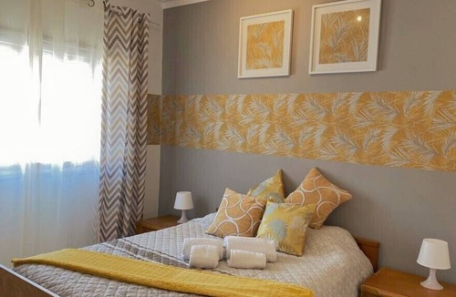 Ferrel House | ★Private Villa 4 BR w/ Patio(3 mins to beach+Surf)