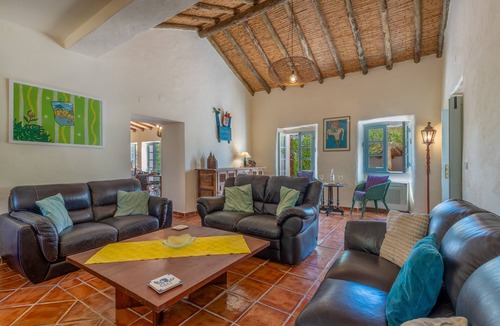 Olhao House | Private villa with private garden, pool and sea view