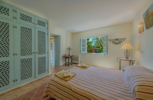 Olhao House | Private villa with private garden, pool and sea view