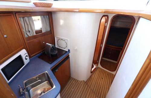 Parque das Nacoes Boat Rental | Private Yacht all comfort: we love our guests