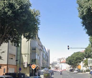 Amadora Apartment | Quarto confortável em apartamento familiar