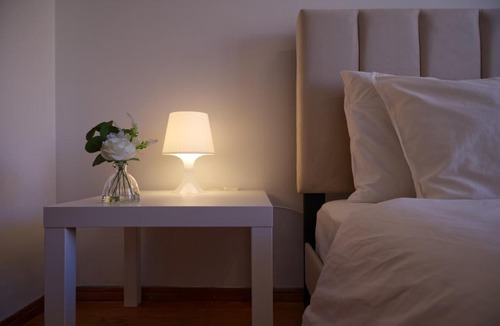Santa Iria de Azoia House | Quarto duplo com vista rio num apartamento partilhado