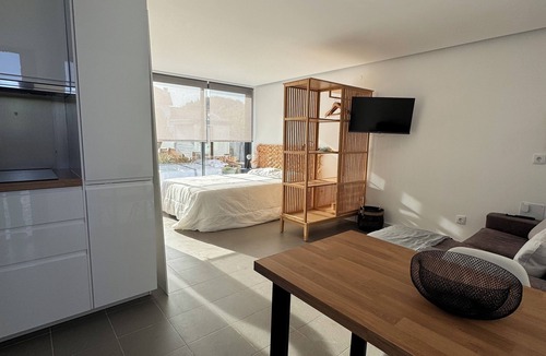Cascais Bed & Breakfast | Quarto em Ambiente Familiar Entre a Serra e o mar