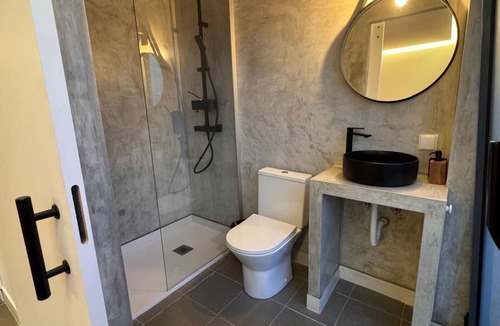 Cascais Bed & Breakfast | Quarto em Ambiente Familiar Entre a Serra e o mar