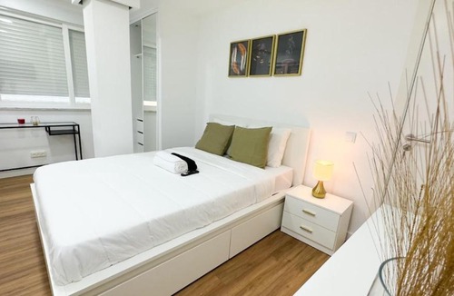 Rio de Mouro Apartment | Quarto Privado Castelo