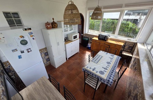 Santo Antonio dos Olivais House | Quarto Suite Hope Vista Jardim