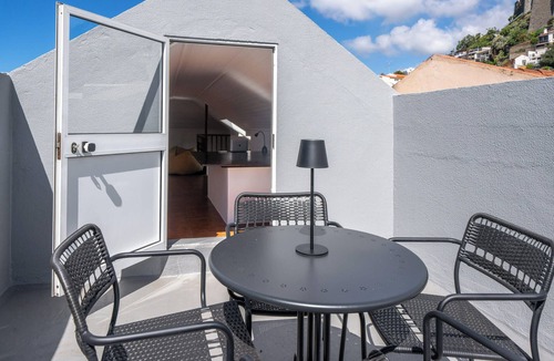 Sao Pedro Apartment | Quebra Costas I – A Refuge with Panoramic Views
