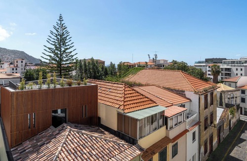 Sao Pedro Apartment | Quebra Costas I – A Refuge with Panoramic Views