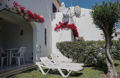 Vilamoura Villa | Quentao Black Villa, Wifi, Pool