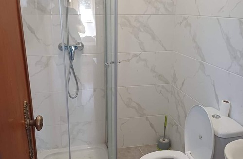 Povoa de Santa Iria Apartment | Quiet 3-Bedroom Apartment Povoa