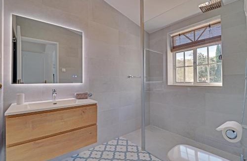Loule Villa | Quinta da Galina by Portucasa