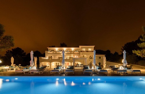 Monserrate Villa | Quinta da Serra - Villa in Sintra with Heated Pool, Jacuzzi!