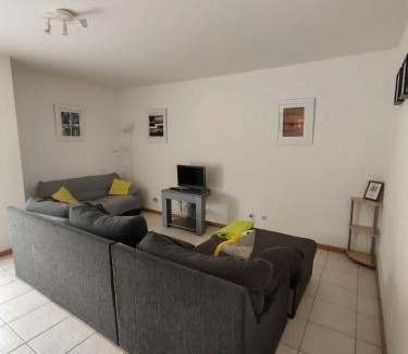 Portimao Apartment | Quinta das Oliveiras 4 Bedrooms with Balcony
